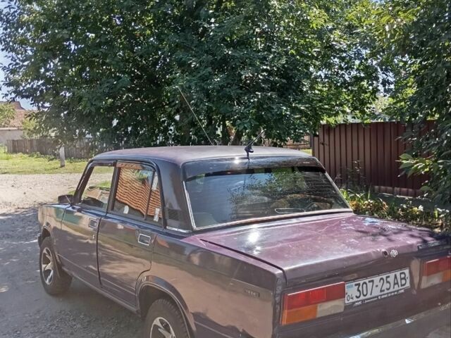 Красный ВАЗ 2107, объемом двигателя 5 л и пробегом 80 тыс. км за 718 $, фото 1 на Automoto.ua