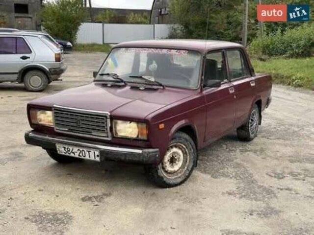 Красный ВАЗ 2107, объемом двигателя 1.5 л и пробегом 75 тыс. км за 400 $, фото 1 на Automoto.ua