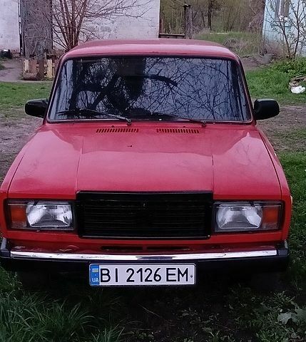 Красный ВАЗ 2107, объемом двигателя 1.5 л и пробегом 420 тыс. км за 779 $, фото 1 на Automoto.ua