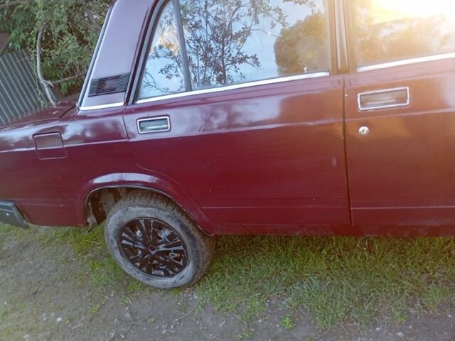 Красный ВАЗ 2107, объемом двигателя 9 л и пробегом 2 тыс. км за 650 $, фото 1 на Automoto.ua