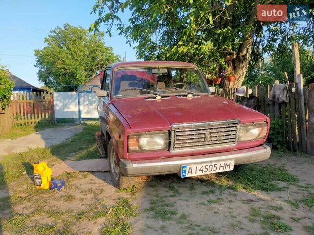 Красный ВАЗ 2107, объемом двигателя 1.45 л и пробегом 37 тыс. км за 700 $, фото 1 на Automoto.ua