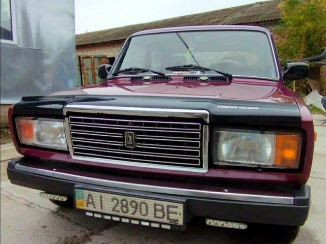 Красный ВАЗ 2107, объемом двигателя 1.5 л и пробегом 22 тыс. км за 650 $, фото 1 на Automoto.ua