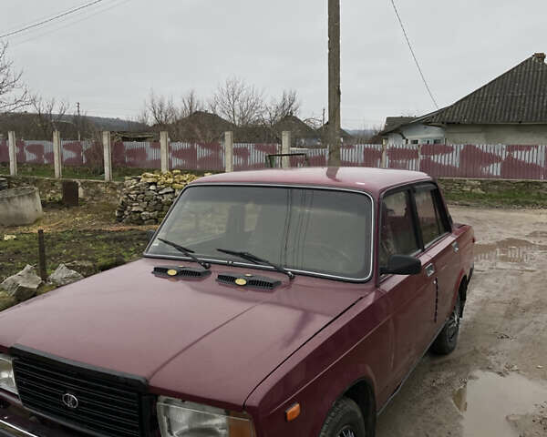 Червоний ВАЗ 2107, об'ємом двигуна 1.45 л та пробігом 300 тис. км за 900 $, фото 1 на Automoto.ua