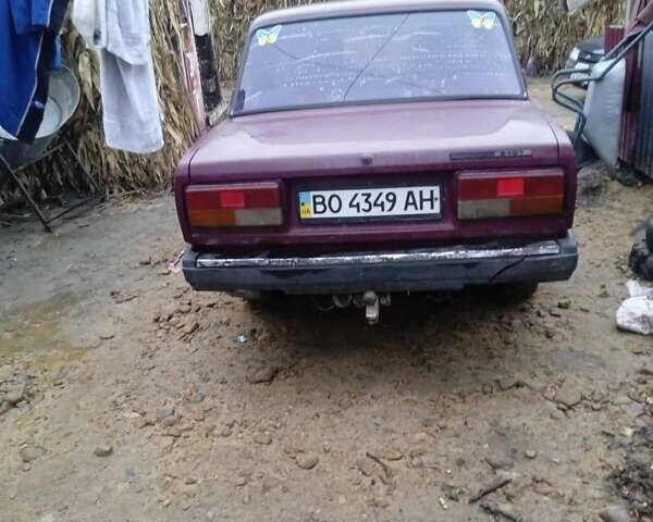Красный ВАЗ 2107, объемом двигателя 1.6 л и пробегом 200 тыс. км за 650 $, фото 1 на Automoto.ua