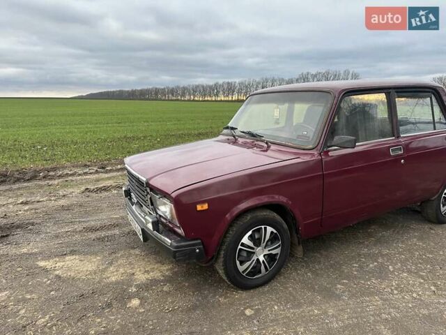 Красный ВАЗ 2107, объемом двигателя 1.45 л и пробегом 85 тыс. км за 1350 $, фото 1 на Automoto.ua