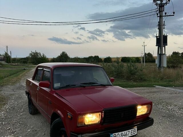 Красный ВАЗ 2107, объемом двигателя 1.57 л и пробегом 200 тыс. км за 700 $, фото 1 на Automoto.ua
