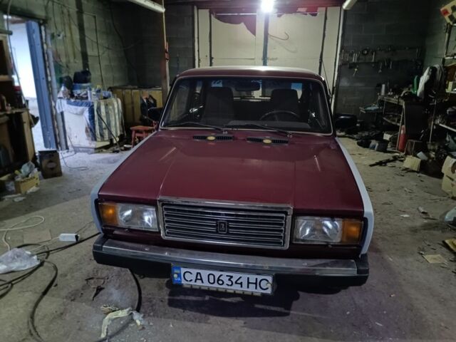 Червоний ВАЗ 2107, об'ємом двигуна 1.5 л та пробігом 177 тис. км за 650 $, фото 1 на Automoto.ua