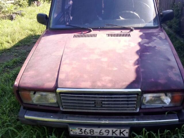 Красный ВАЗ 2107, объемом двигателя 0 л и пробегом 200 тыс. км за 300 $, фото 1 на Automoto.ua