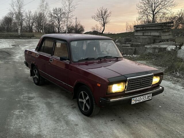 Красный ВАЗ 2107, объемом двигателя 1.5 л и пробегом 97 тыс. км за 1016 $, фото 1 на Automoto.ua