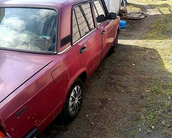 Красный ВАЗ 2107, объемом двигателя 1.6 л и пробегом 150 тыс. км за 700 $, фото 1 на Automoto.ua