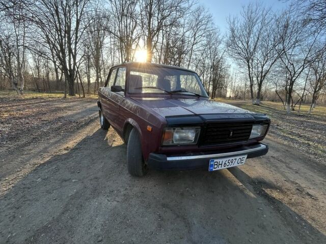 Красный ВАЗ 2107, объемом двигателя 1.6 л и пробегом 80 тыс. км за 650 $, фото 1 на Automoto.ua