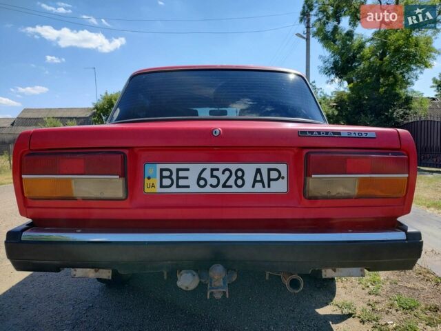 Червоний ВАЗ 2107, об'ємом двигуна 1.45 л та пробігом 100 тис. км за 2000 $, фото 1 на Automoto.ua