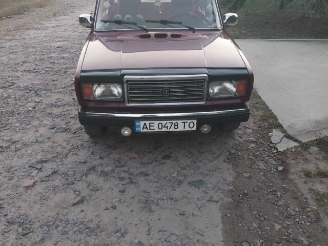 Красный ВАЗ 2107, объемом двигателя 1.6 л и пробегом 99 тыс. км за 1350 $, фото 1 на Automoto.ua