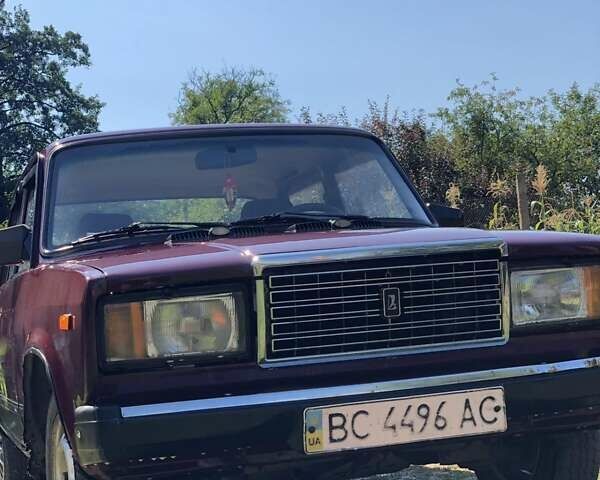 Красный ВАЗ 2107, объемом двигателя 1.5 л и пробегом 22 тыс. км за 800 $, фото 1 на Automoto.ua