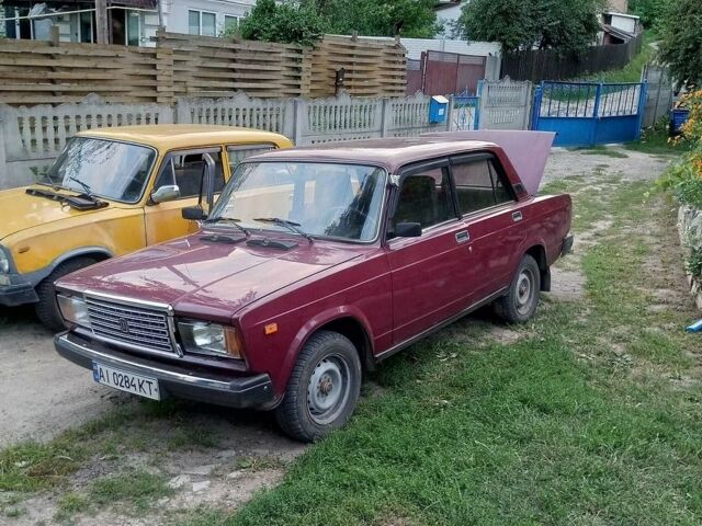 Красный ВАЗ 2107, объемом двигателя 1.5 л и пробегом 180 тыс. км за 1678 $, фото 1 на Automoto.ua