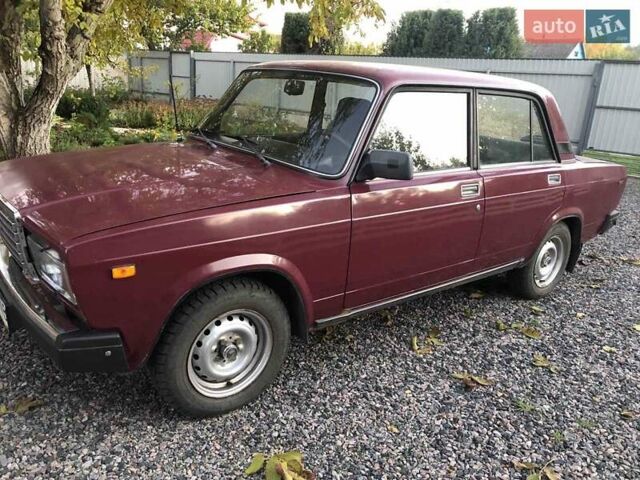 Красный ВАЗ 2107, объемом двигателя 1.5 л и пробегом 72 тыс. км за 1800 $, фото 1 на Automoto.ua