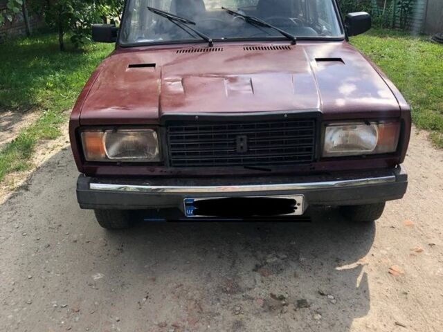 Красный ВАЗ 2107, объемом двигателя 1.6 л и пробегом 200 тыс. км за 800 $, фото 1 на Automoto.ua