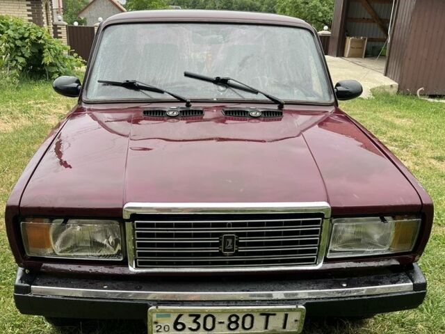 Красный ВАЗ 2107, объемом двигателя 1.5 л и пробегом 3 тыс. км за 650 $, фото 1 на Automoto.ua