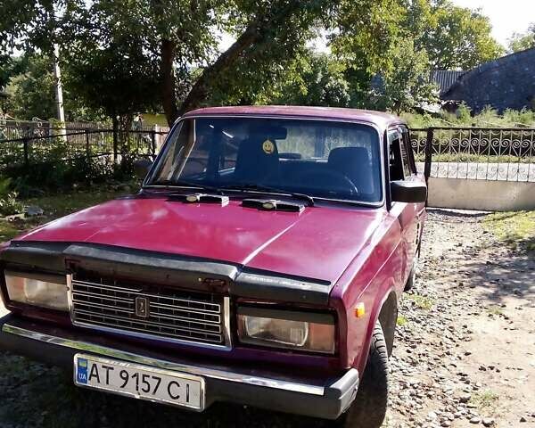 Красный ВАЗ 2107, объемом двигателя 1.6 л и пробегом 250 тыс. км за 450 $, фото 1 на Automoto.ua