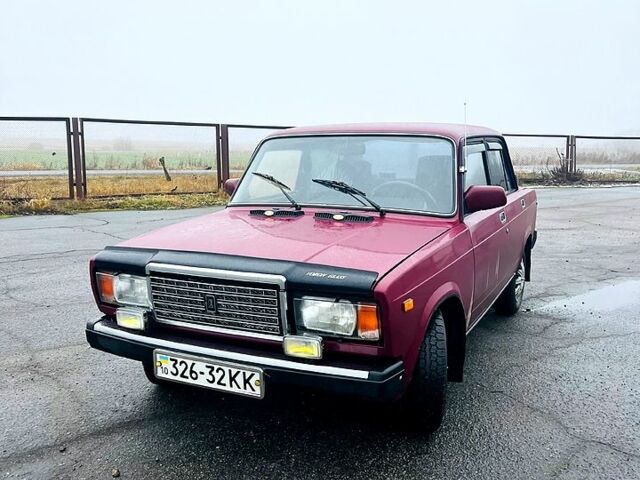 Красный ВАЗ 2107, объемом двигателя 1.6 л и пробегом 123 тыс. км за 1700 $, фото 1 на Automoto.ua