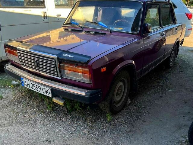 ВАЗ 2107 2004 в Днепре (Днепропетровске) на Automoto.ua Красный ВАЗ 2107, объемом двигателя 1.5 л и пробегом 174 тыс. км за 1600 $, фото 1 на Automoto.ua
