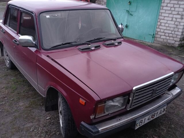 Красный ВАЗ 2107, объемом двигателя 0 л и пробегом 100 тыс. км за 828 $, фото 1 на Automoto.ua