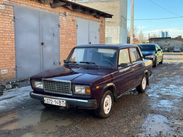 Красный ВАЗ 2107, объемом двигателя 1.6 л и пробегом 150 тыс. км за 899 $, фото 1 на Automoto.ua