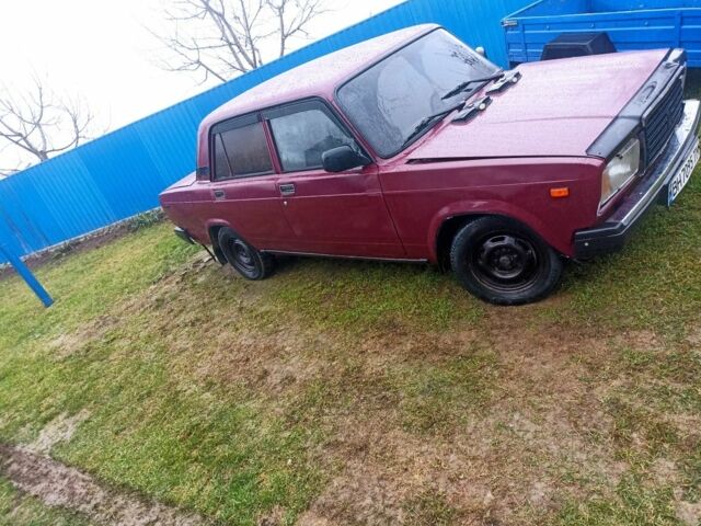 Червоний ВАЗ 2107, об'ємом двигуна 1.5 л та пробігом 1000 тис. км за 850 $, фото 1 на Automoto.ua