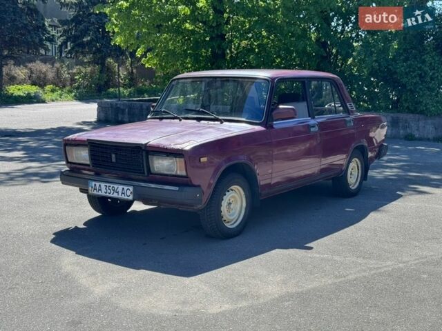 Красный ВАЗ 2107, объемом двигателя 1.5 л и пробегом 100 тыс. км за 600 $, фото 1 на Automoto.ua