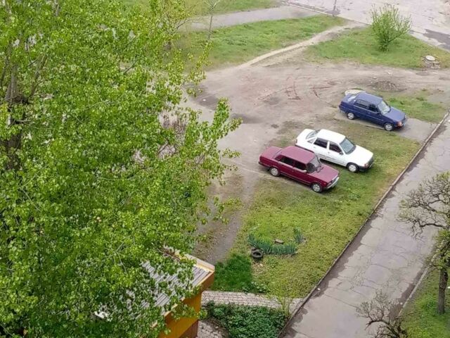 Красный ВАЗ 2107, объемом двигателя 0 л и пробегом 100 тыс. км за 668 $, фото 1 на Automoto.ua