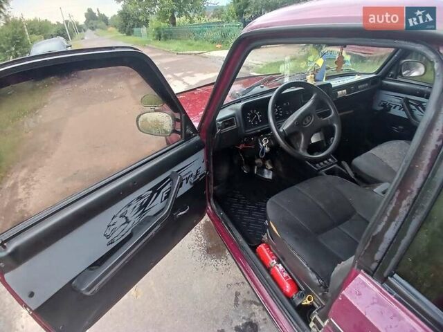Красный ВАЗ 2107, объемом двигателя 1.6 л и пробегом 45 тыс. км за 950 $, фото 1 на Automoto.ua