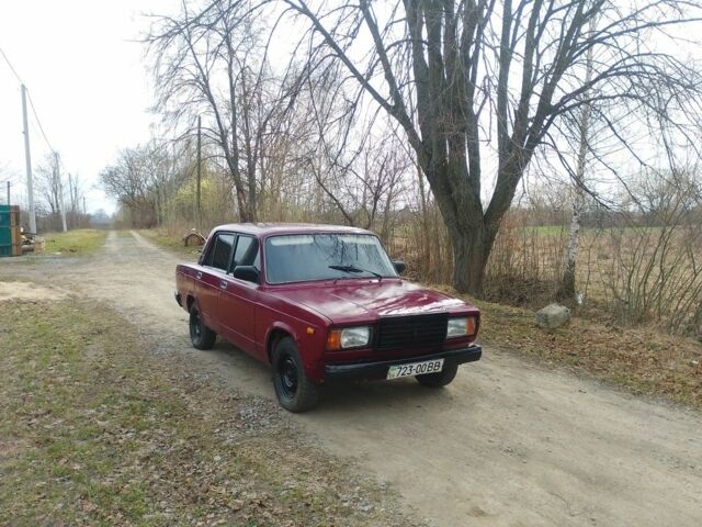 Червоний ВАЗ 2107, об'ємом двигуна 0 л та пробігом 250 тис. км за 903 $, фото 1 на Automoto.ua