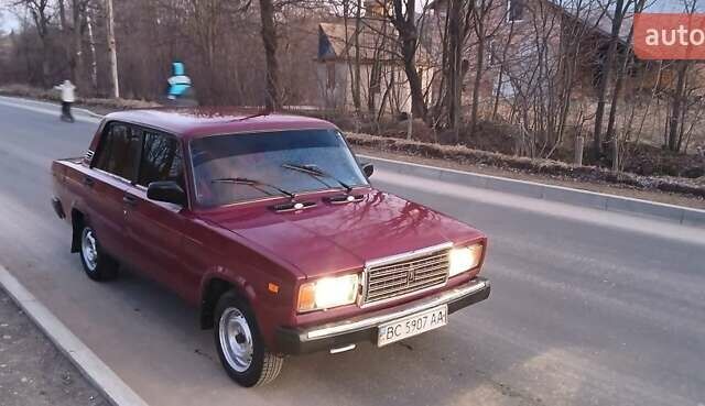 Красный ВАЗ 2107, объемом двигателя 1.5 л и пробегом 180 тыс. км за 800 $, фото 1 на Automoto.ua