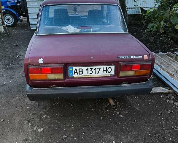 Красный ВАЗ 2107, объемом двигателя 1.5 л и пробегом 410 тыс. км за 700 $, фото 1 на Automoto.ua