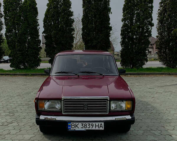 Червоний ВАЗ 2107, об'ємом двигуна 1.45 л та пробігом 138 тис. км за 1350 $, фото 1 на Automoto.ua