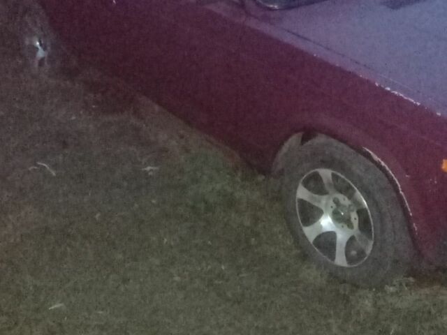 Красный ВАЗ 2107, объемом двигателя 0 л и пробегом 20 тыс. км за 550 $, фото 1 на Automoto.ua