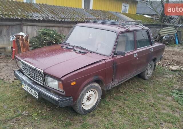 Красный ВАЗ 2107, объемом двигателя 1.5 л и пробегом 100 тыс. км за 550 $, фото 1 на Automoto.ua