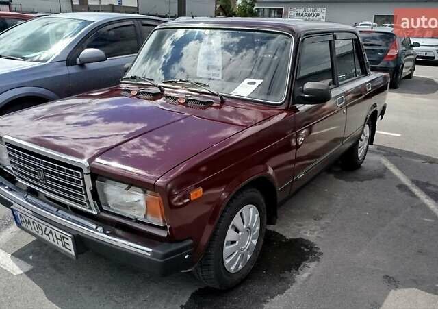 Красный ВАЗ 2107, объемом двигателя 1.5 л и пробегом 115 тыс. км за 1850 $, фото 1 на Automoto.ua