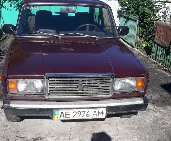 Красный ВАЗ 2107, объемом двигателя 1.5 л и пробегом 1 тыс. км за 1000 $, фото 1 на Automoto.ua