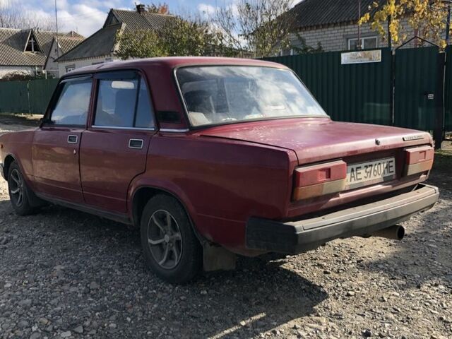 Красный ВАЗ 2107, объемом двигателя 1.5 л и пробегом 3 тыс. км за 739 $, фото 1 на Automoto.ua