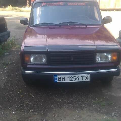 Красный ВАЗ 2107, объемом двигателя 1.45 л и пробегом 130 тыс. км за 1550 $, фото 1 на Automoto.ua