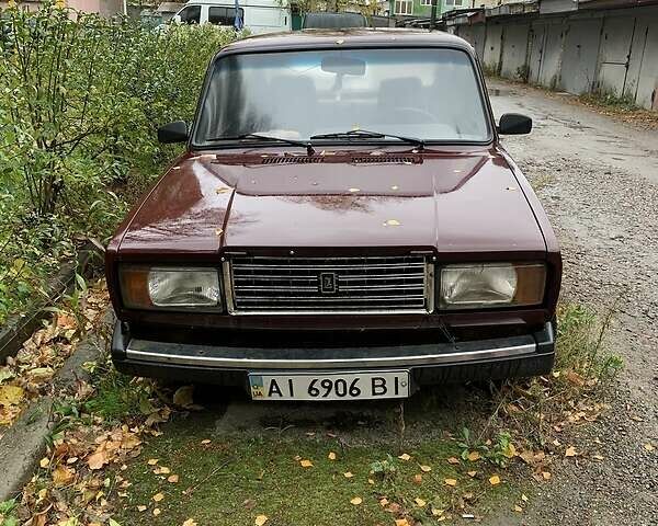 Красный ВАЗ 2107, объемом двигателя 1.5 л и пробегом 90 тыс. км за 1157 $, фото 1 на Automoto.ua