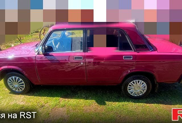 Красный ВАЗ 2107, объемом двигателя 15 л и пробегом 250 тыс. км за 650 $, фото 1 на Automoto.ua
