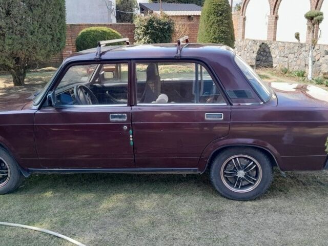 Красный ВАЗ 2107, объемом двигателя 0 л и пробегом 166 тыс. км за 565 $, фото 1 на Automoto.ua