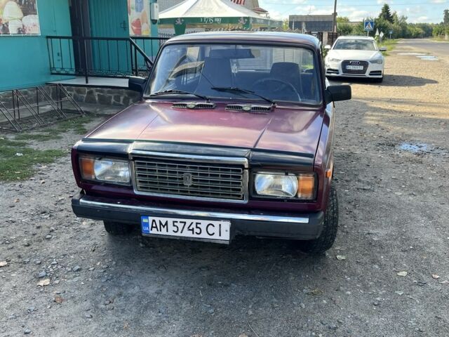 Красный ВАЗ 2107, объемом двигателя 1.5 л и пробегом 36 тыс. км за 1010 $, фото 1 на Automoto.ua