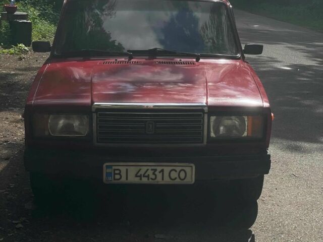 Красный ВАЗ 2107, объемом двигателя 1.5 л и пробегом 180 тыс. км за 850 $, фото 1 на Automoto.ua