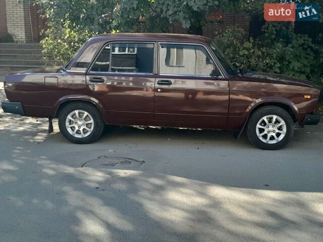 Красный ВАЗ 2107, объемом двигателя 1.5 л и пробегом 96 тыс. км за 1950 $, фото 1 на Automoto.ua