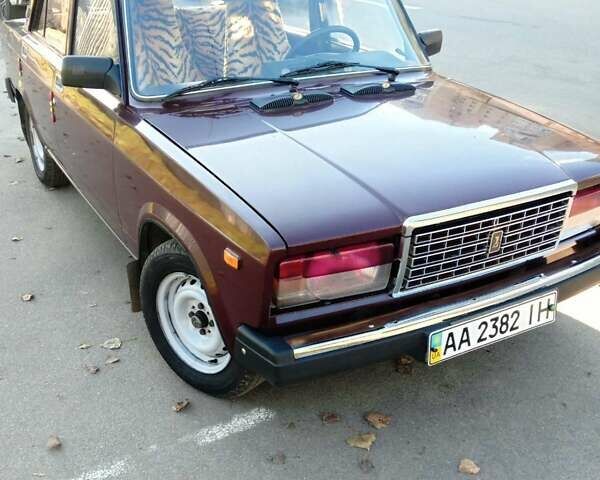 Червоний ВАЗ 2107, об'ємом двигуна 1.45 л та пробігом 76 тис. км за 1999 $, фото 1 на Automoto.ua