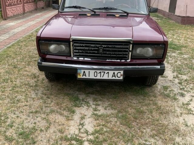 Красный ВАЗ 2107, объемом двигателя 1.5 л и пробегом 15 тыс. км за 1050 $, фото 1 на Automoto.ua