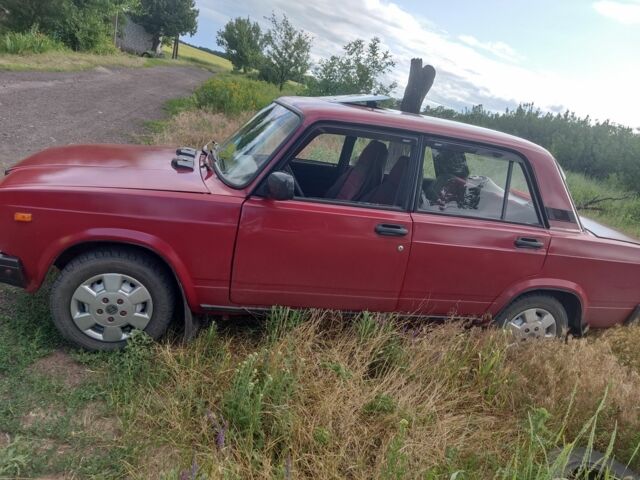 Красный ВАЗ 2107, объемом двигателя 0 л и пробегом 97 тыс. км за 959 $, фото 1 на Automoto.ua